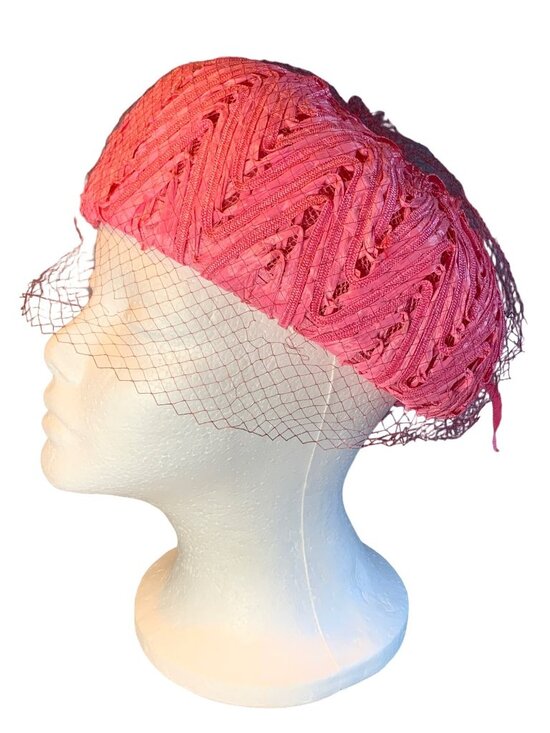 Ladies Pink Hat with Netting and Ribbon Bow Vintage Size 22 main image 12
